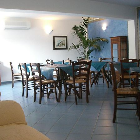 Hotel Residence La Villetta Canneto  Buitenkant foto